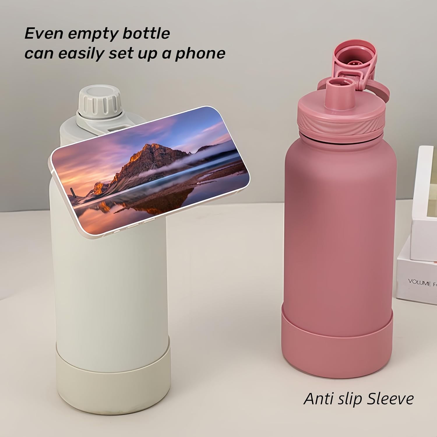 Megnetic geïsoleerde sportwaterfles met 360° draaibaar statief Telefoonhouder Compatibel met Magsafe. Niet verkocht of gemaakt door Magsafe(beige, 623 g)